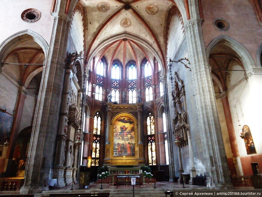 Шедевры собора Санта Мария Глориоза деи Фрари в Венеции — от Донателло до Тициана