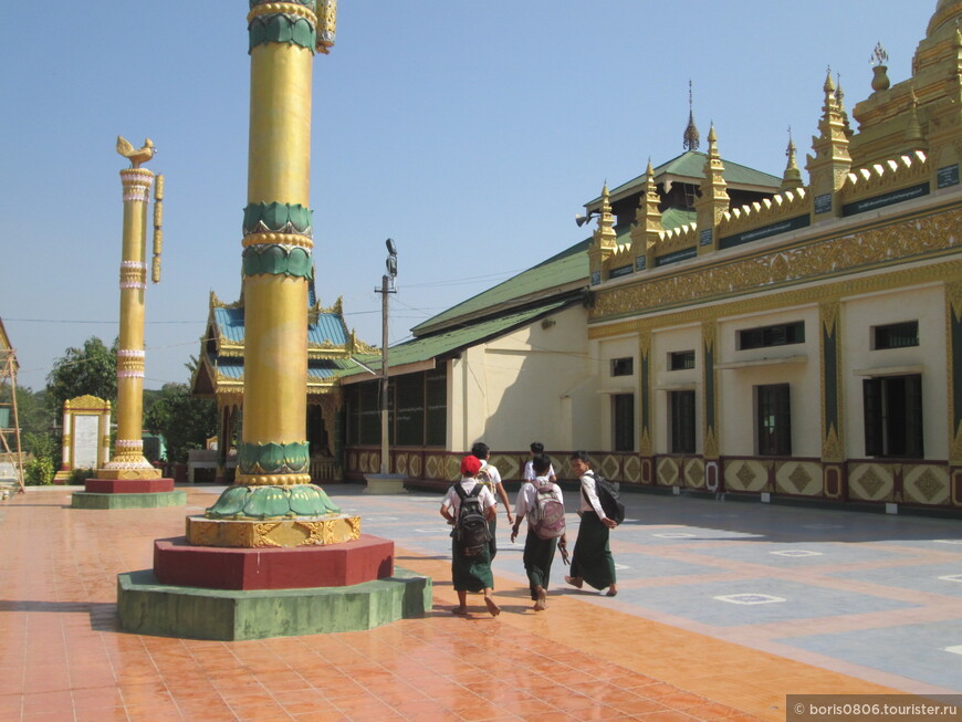 Красивая пагода с музеем внутри