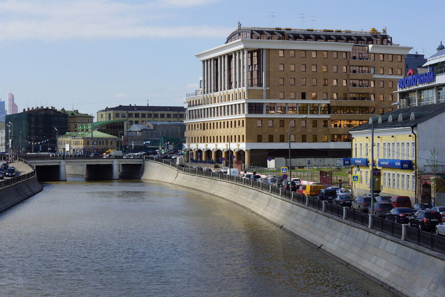 Водоотводный канал и Набережная с Садовнического моста
