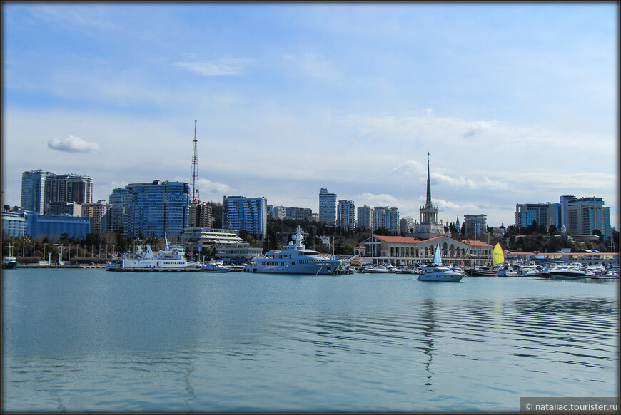 Сочи — город, уютно расположившийся у Черного моря