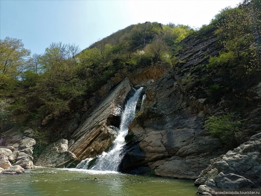 Самые южные выходные: две крепости, водопад, экраноплан и древний Дербент 