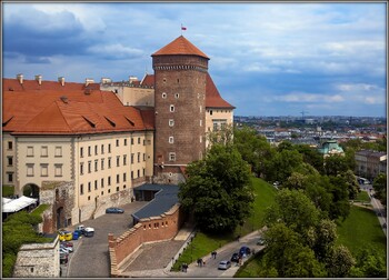 В Польше открывают музеи и торговые центры 