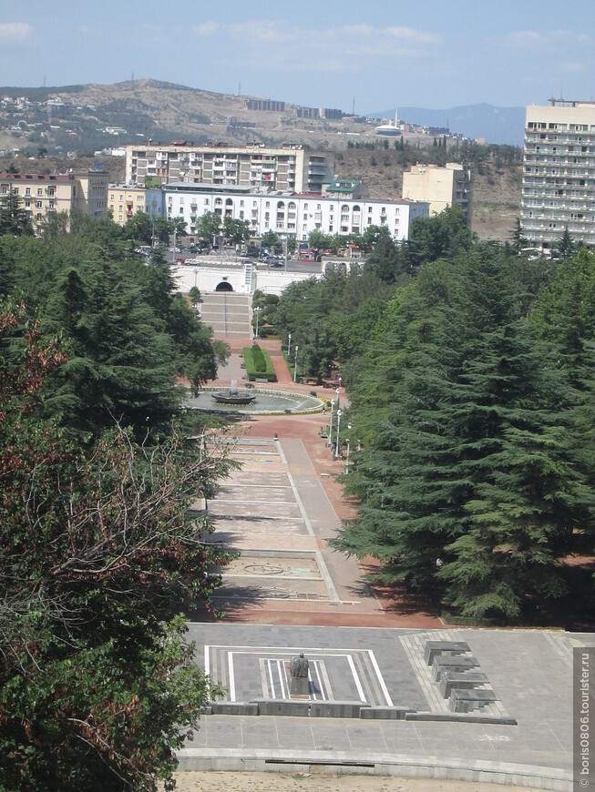 Главный парк на тему ВОВ в Грузии, ныне парк Ваке