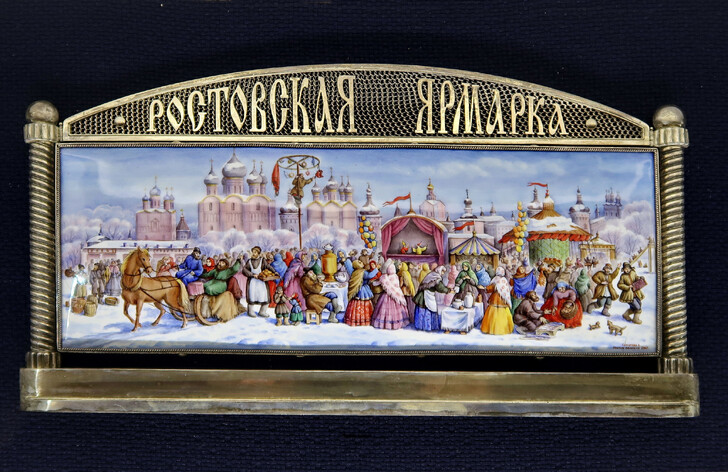 Экспонат Музея финифти Ростовского кремля