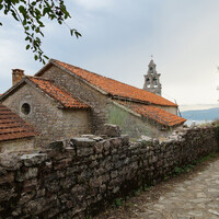 Самые потрясающие места Черногории: мавзолей на вершине Ловчен и знаменитый Которский серпантин
