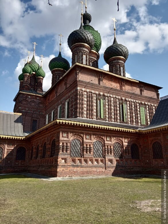 Храм Иоанна Предтечи в Толчкове — самая вычурная ярославская церковь