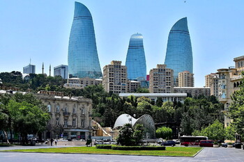 В Азербайджане приостановил работу общественный транспорт