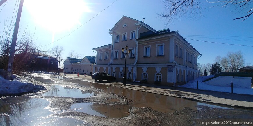 Дом коменданта г.Томска Томаса де Вильнева после реставрации. Вид с улица Бакунина.