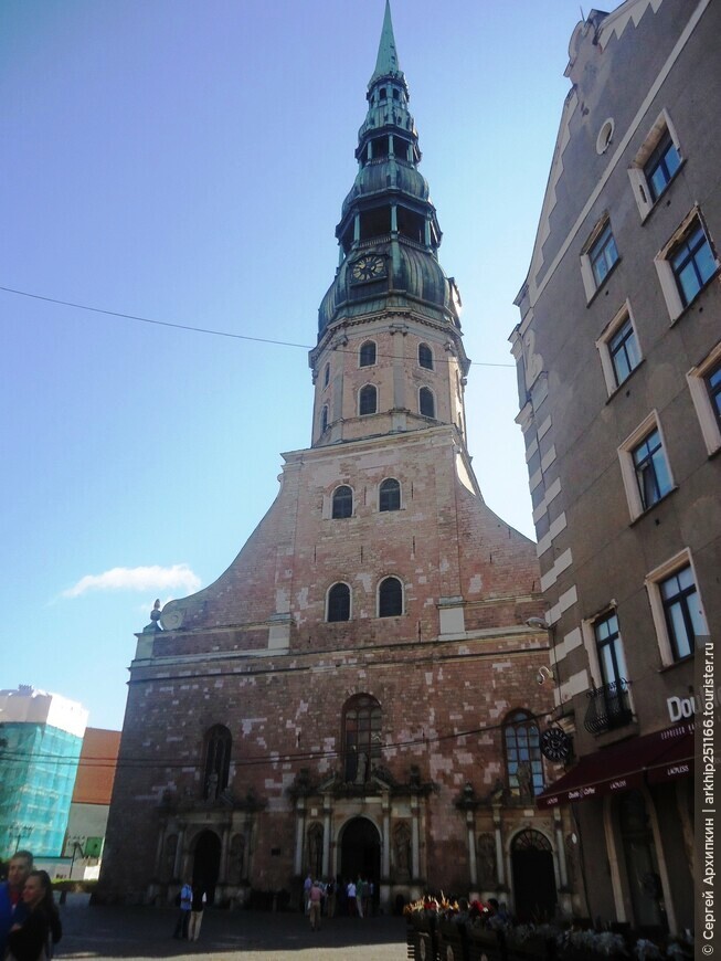 Лютеранская церковь Святого Петра в Риге с прекрасной обзорной площадкой