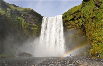 Исландия примет переболевших COVID-19 туристов из РФ 