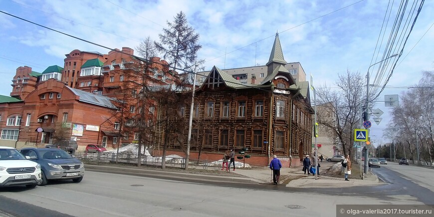 Перекресток пр. Кирова и ул. Красноармейской.