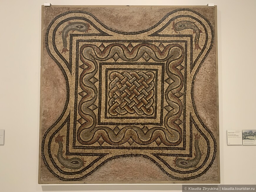 3 век, фрагмент мозаики из Трира. Камень, мрамор.