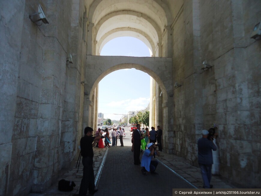 Золотые ворота Владимира 12 века - объект Всемирного наследия ЮНЕСКО.