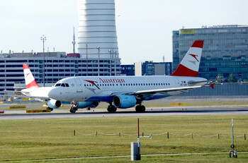 Рейс Austrian Airlines не смог вылететь в РФ из-за ситуации с Белоруссией 