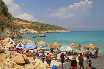 В Греции ввели новые меры санитарной безопасности на пляжах