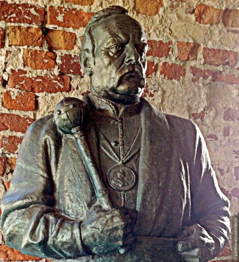 Памятник Петру Калнышевскому на Соловках