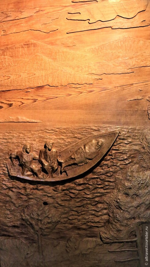 Ученики Св. Иакова перевозят его безжизненное тело в лодке. Из музея собора Св. Иакова в Сантьяго-де-Компостела