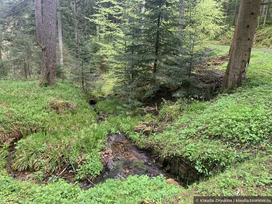 Для тех, кто любит карабкаться, Занкенбах — каскадный водопад и озеро