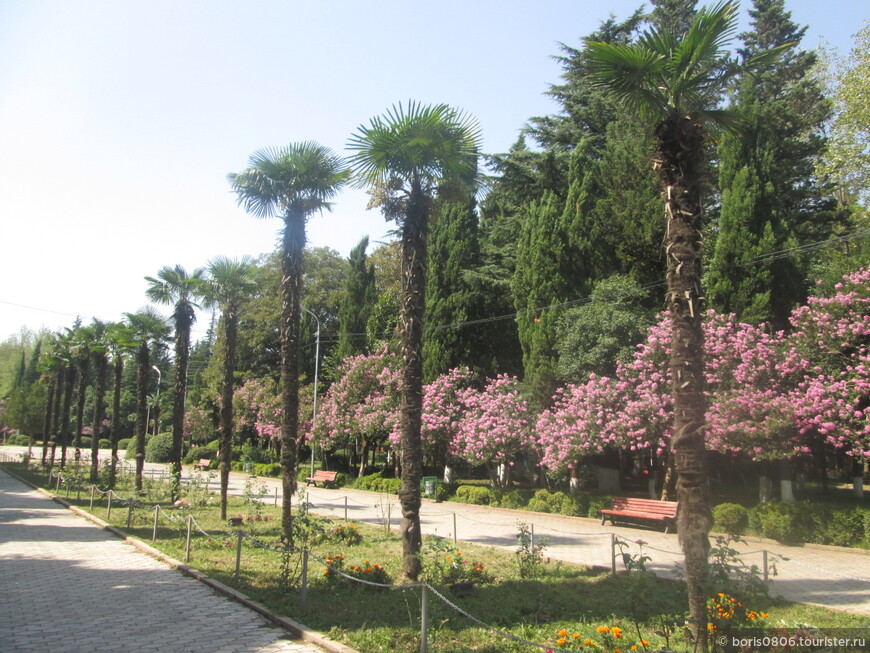 Хороший советский парк недалеко от станции Кутаиси-2