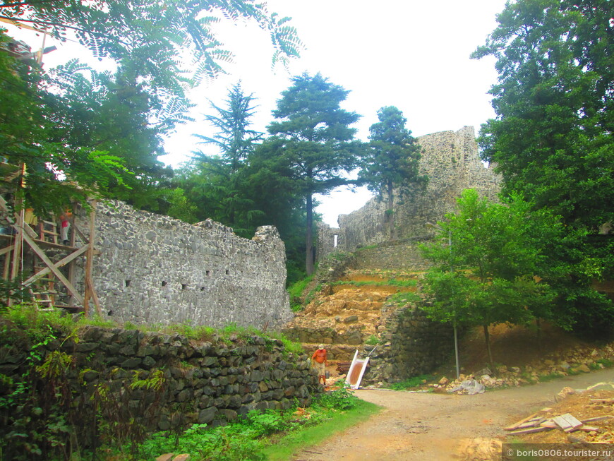 Крепость VI века с видом на Батуми и Кобулети