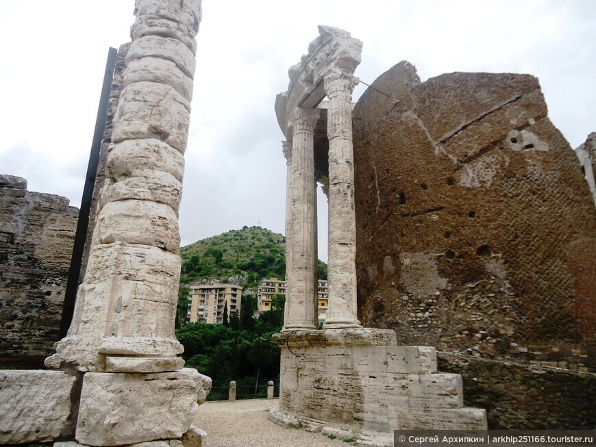 Античный храм Весты — визитная карточка итальянского Тиволи