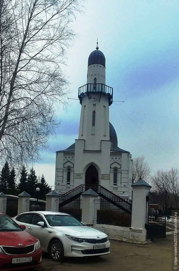 Белая соборная мечеть.