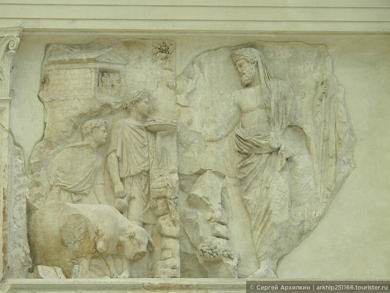 Древнеримский Алтарь Мира императора Августа в Риме