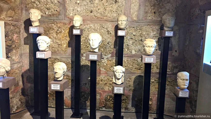 Идеальные портретные головы статуй в Музее Сиде