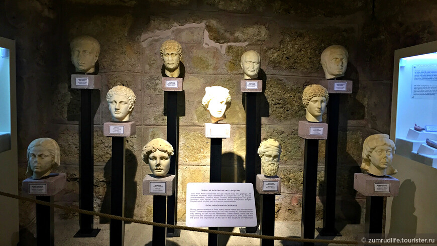 Идеальные портретные головы статуй в Музее Сиде