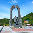 Памятник Основателям города Ханты-Мансийска