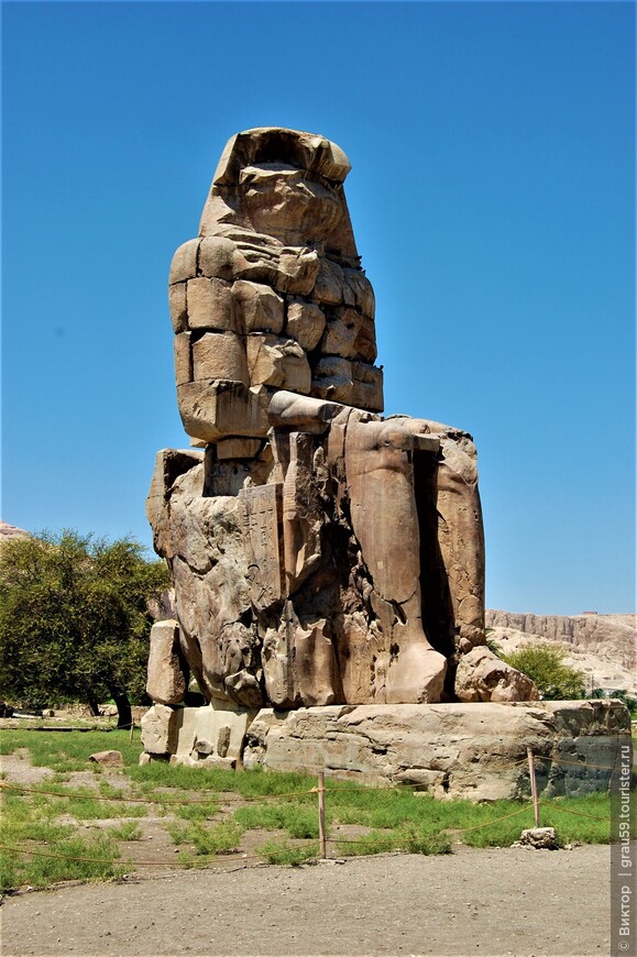 «Поющие» тысячелетние статуи
