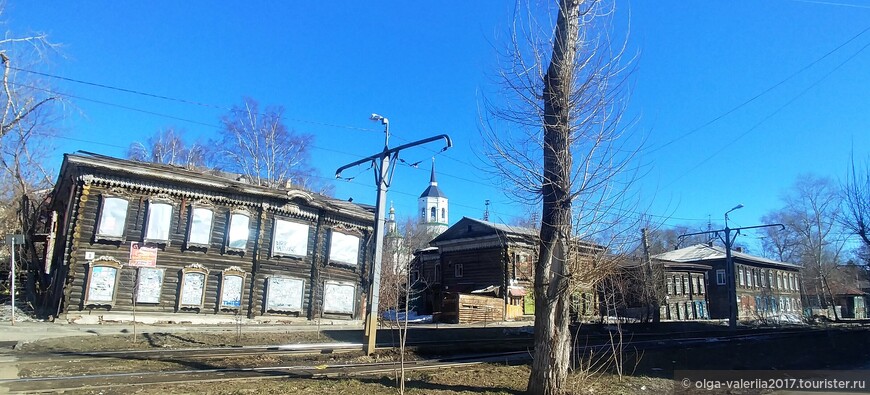 Вид на монастырь с улицы Советской.