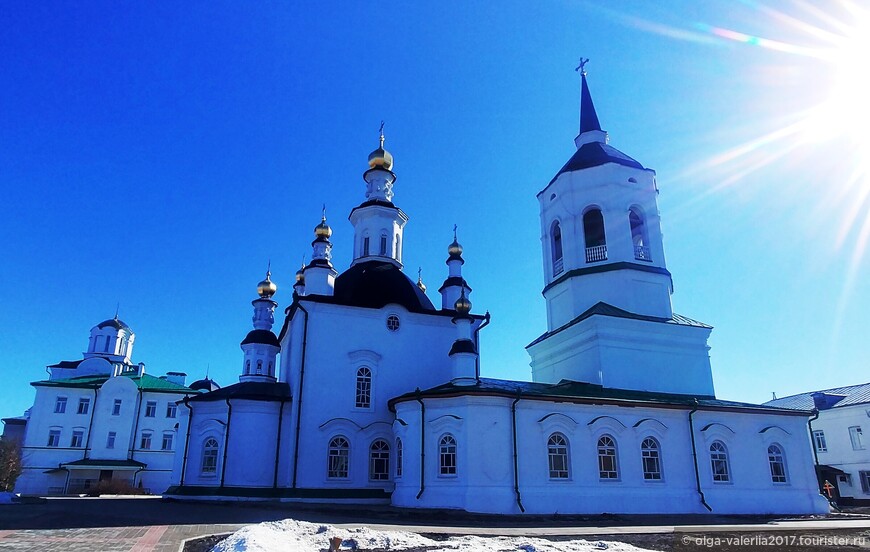  Богородице-Алекиевский монастырь. 