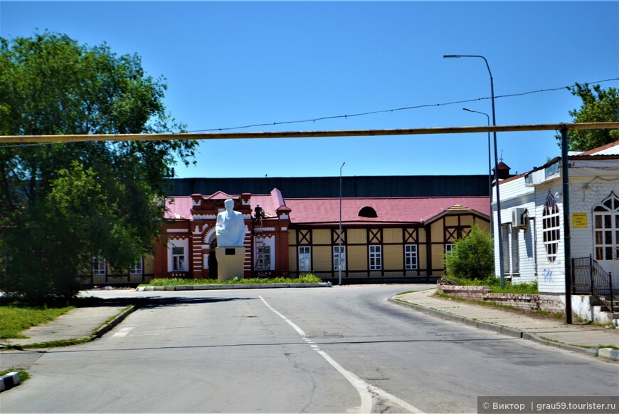 Круговорот церквей и памятников бывшей Покровской слободы