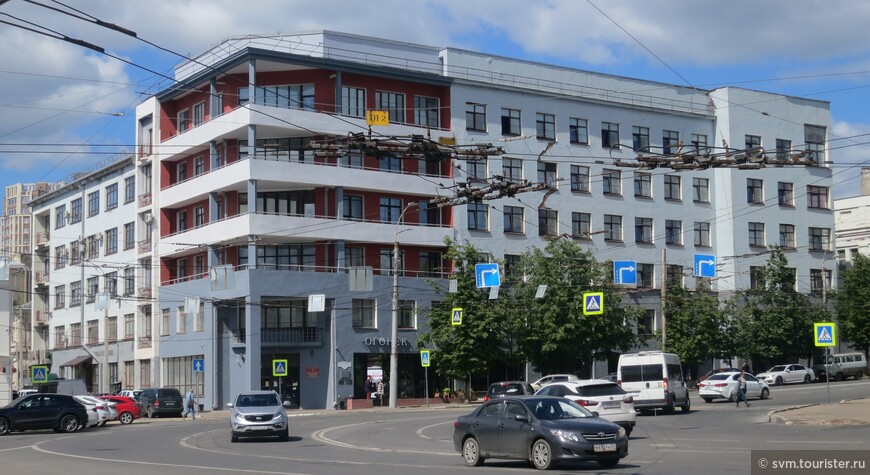  Гостиница-Центральная 1930 года постройки.Сейчас в здании Администрация города Иваново.Шереметевский проспект 1.
