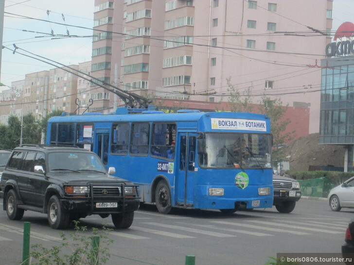 Улан-Баторский троллейбус — недорогой и удобный транспорт 