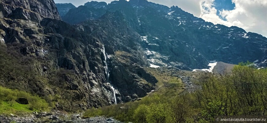 Маршрут по горной Осетии — с водопадами, облачными далями, древним некрополем и Кармадонским ущельем