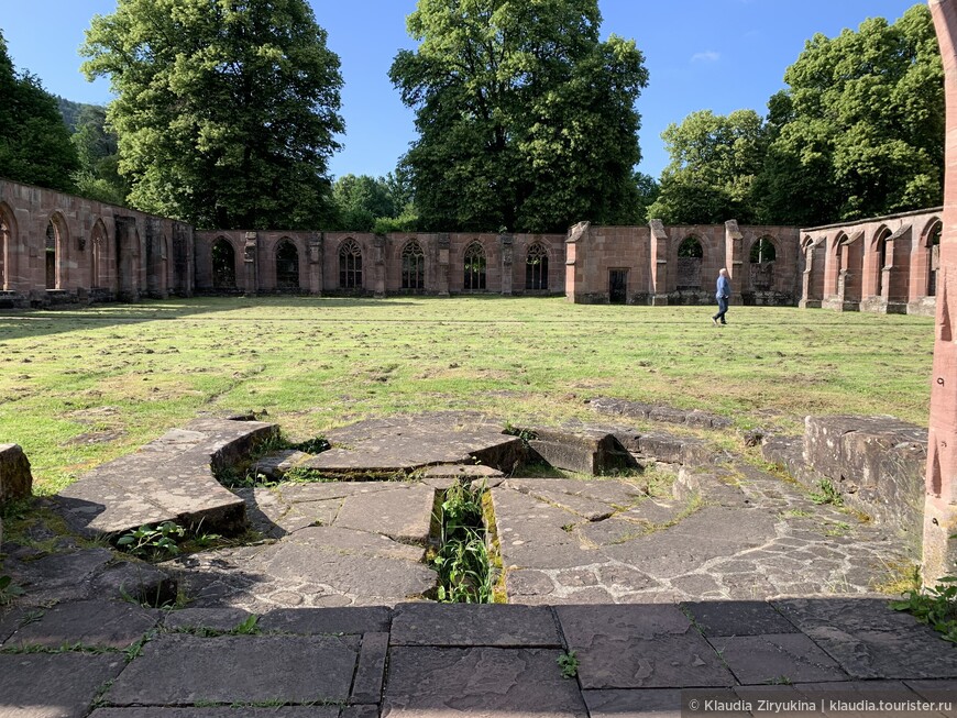 Влиятельнейший некогда монастырь Германии — Хирзау