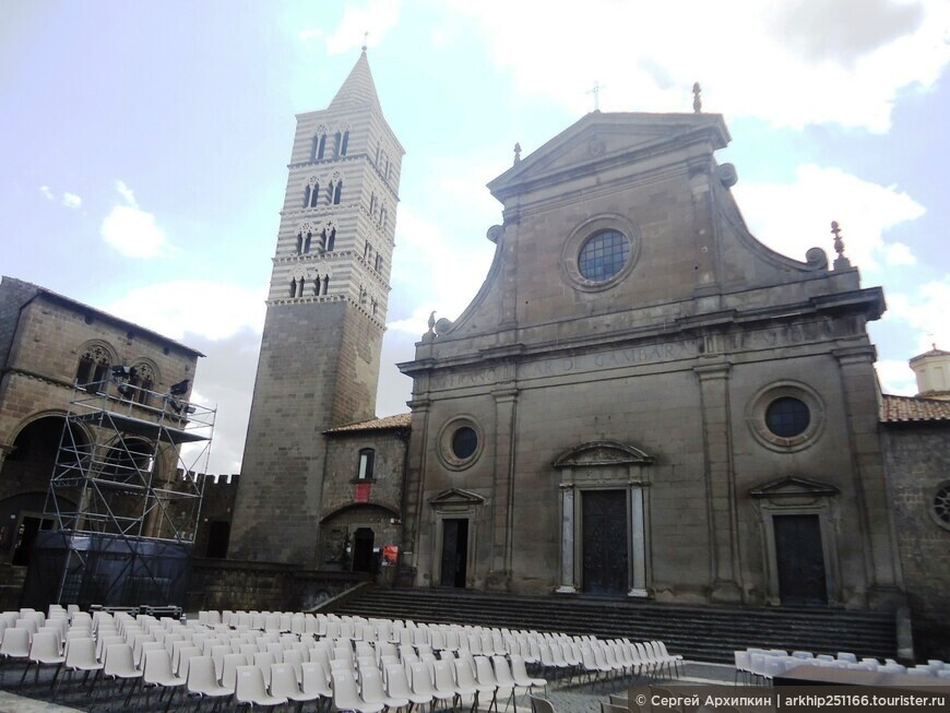 Кафедральный собор Сан-Лоренцо 12 века в Витербо — там, где избирались Римские Папы