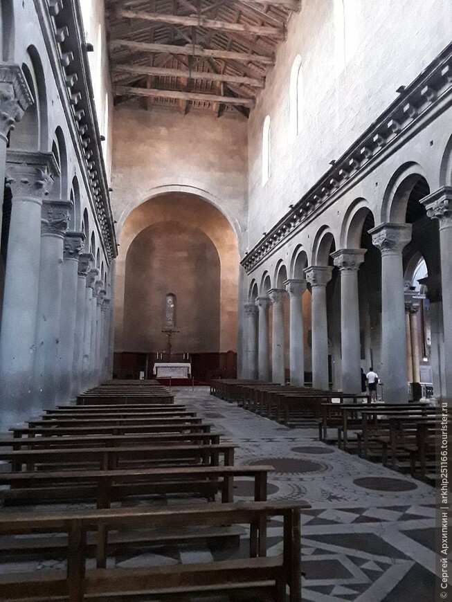 Кафедральный собор Сан-Лоренцо 12 века в Витербо — там, где избирались Римские Папы