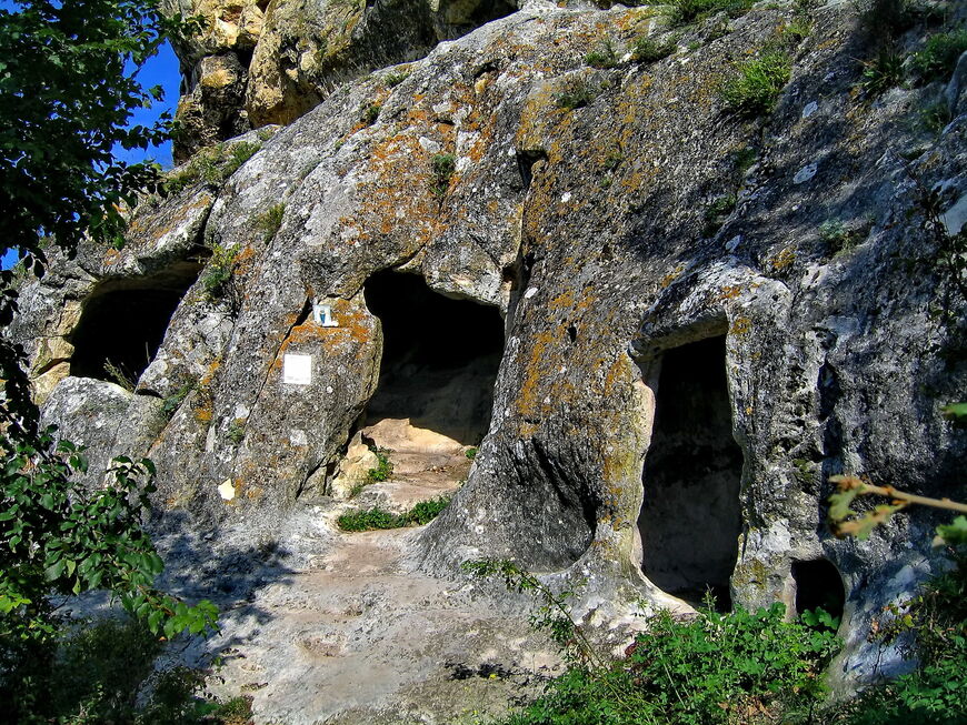 Пещеры на горе Шулдан-Бурун