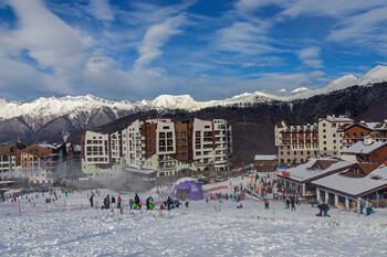 На Красной Поляне продают с большой скидкой ски-пассы на весь зимний сезон
