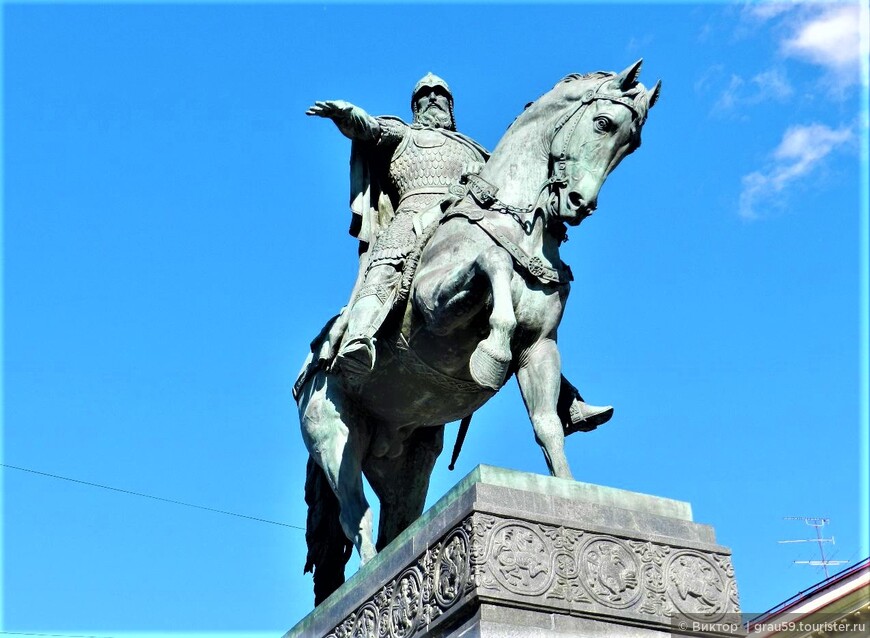 Памятник основателю Москвы — битва за пространство