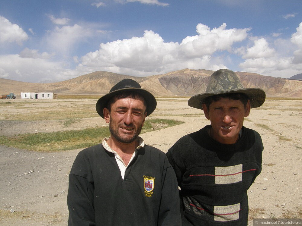 Памир отзывы. Туристы в горный Бадахшан.Памир. Памир Бадахшан люди. Таджики горного Бадахшана. Горный Бадахшан кишлак Поршнев.