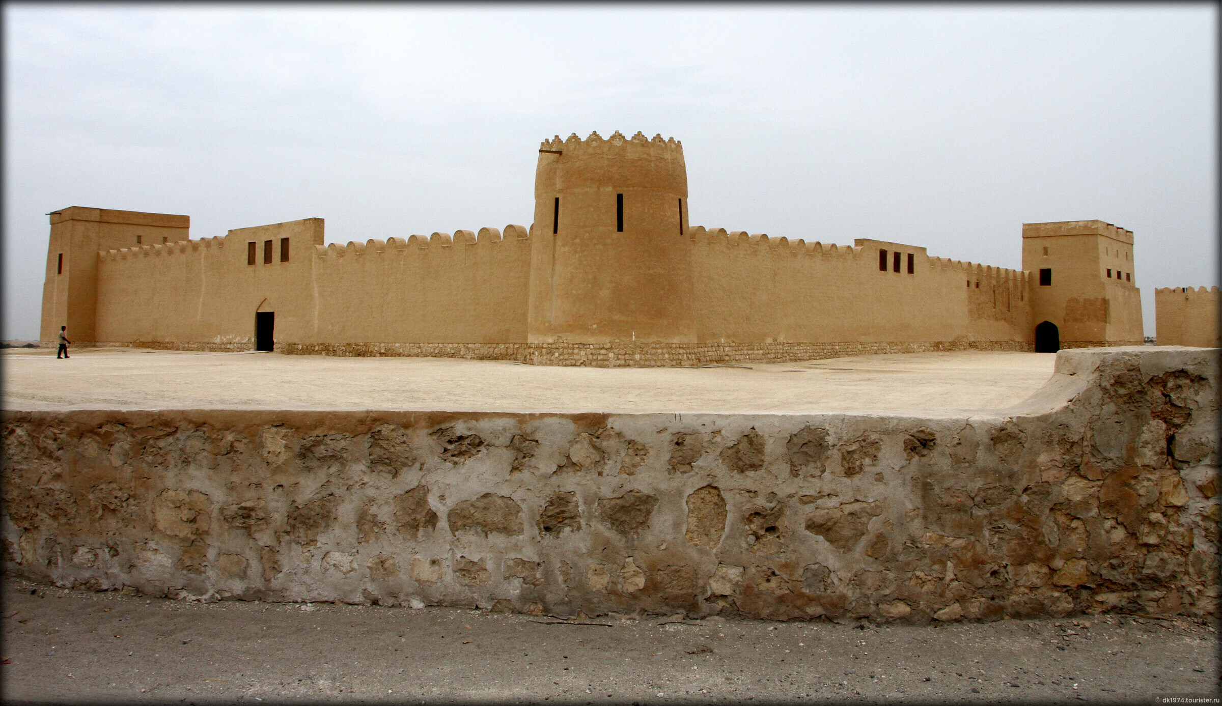 Аль риффа. Форт Риффа Бахрейн. Эр рифа Бахрейн. Риффа город в Бахрейне. Форт бумахир Бахрейн.