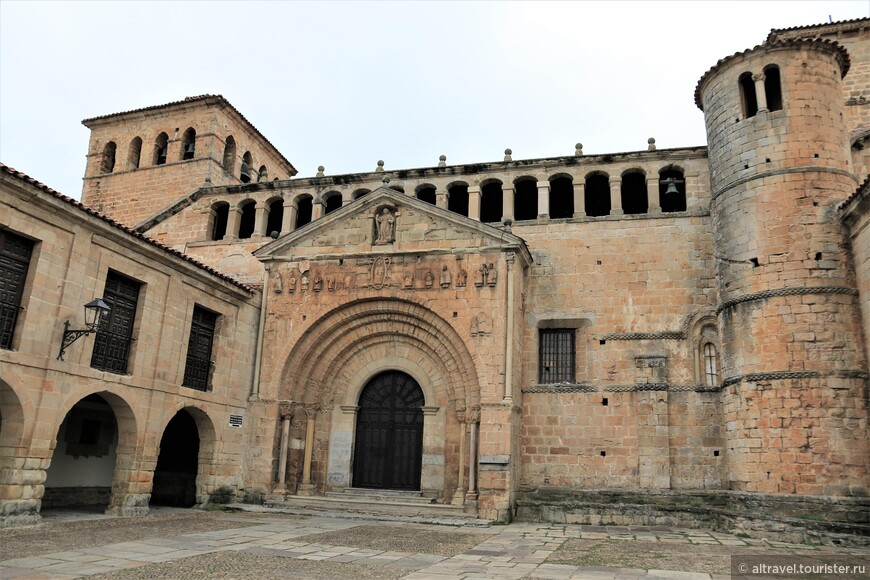 Входной портал церкви Св. Юлиании.