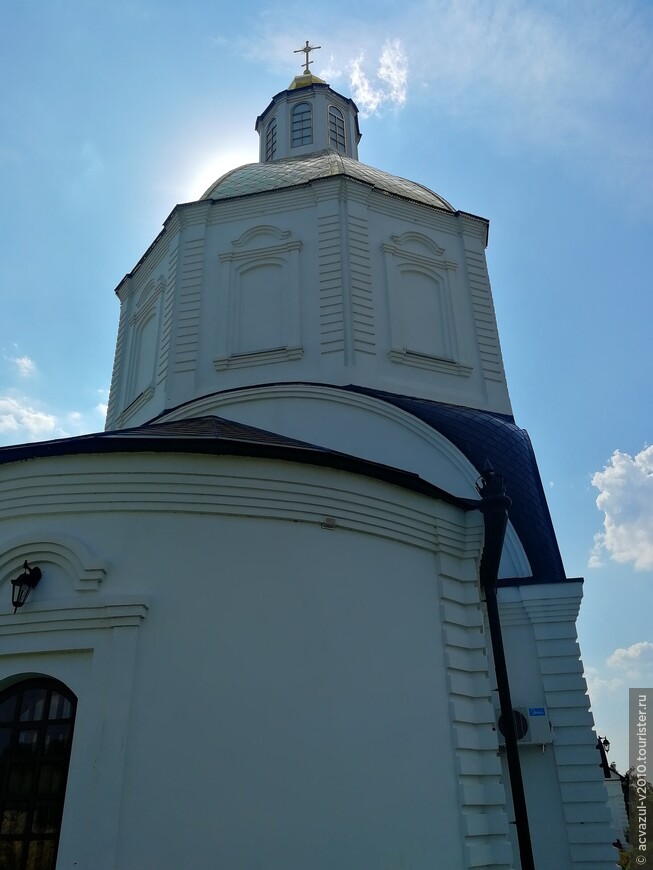 Старинный храм, в котором Сергей Бондарчук снимал эпизод своего дебютного фильма — «Судьба человека»…