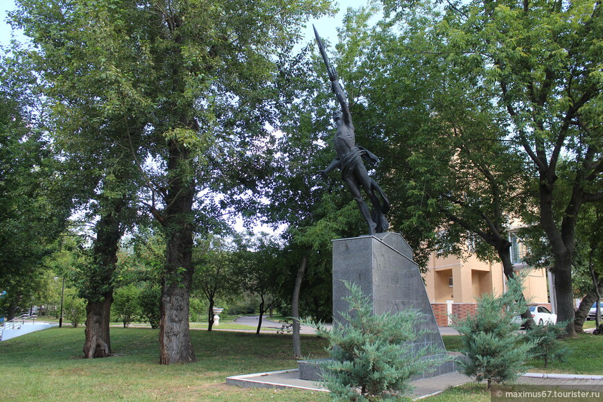 Новый памятник в Екатерининском парке