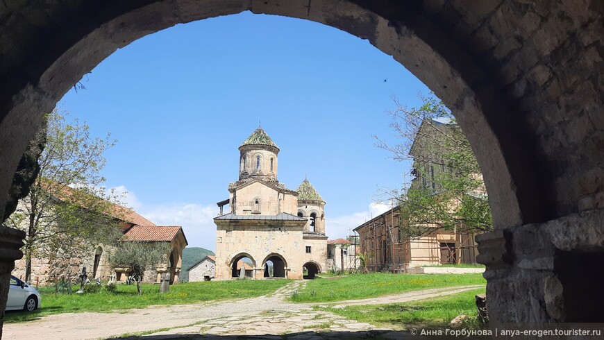 Гелатский монастырь