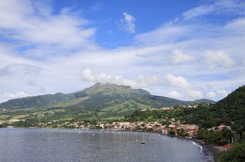 Власти Мартиники продлили локдаун до 19 сентября